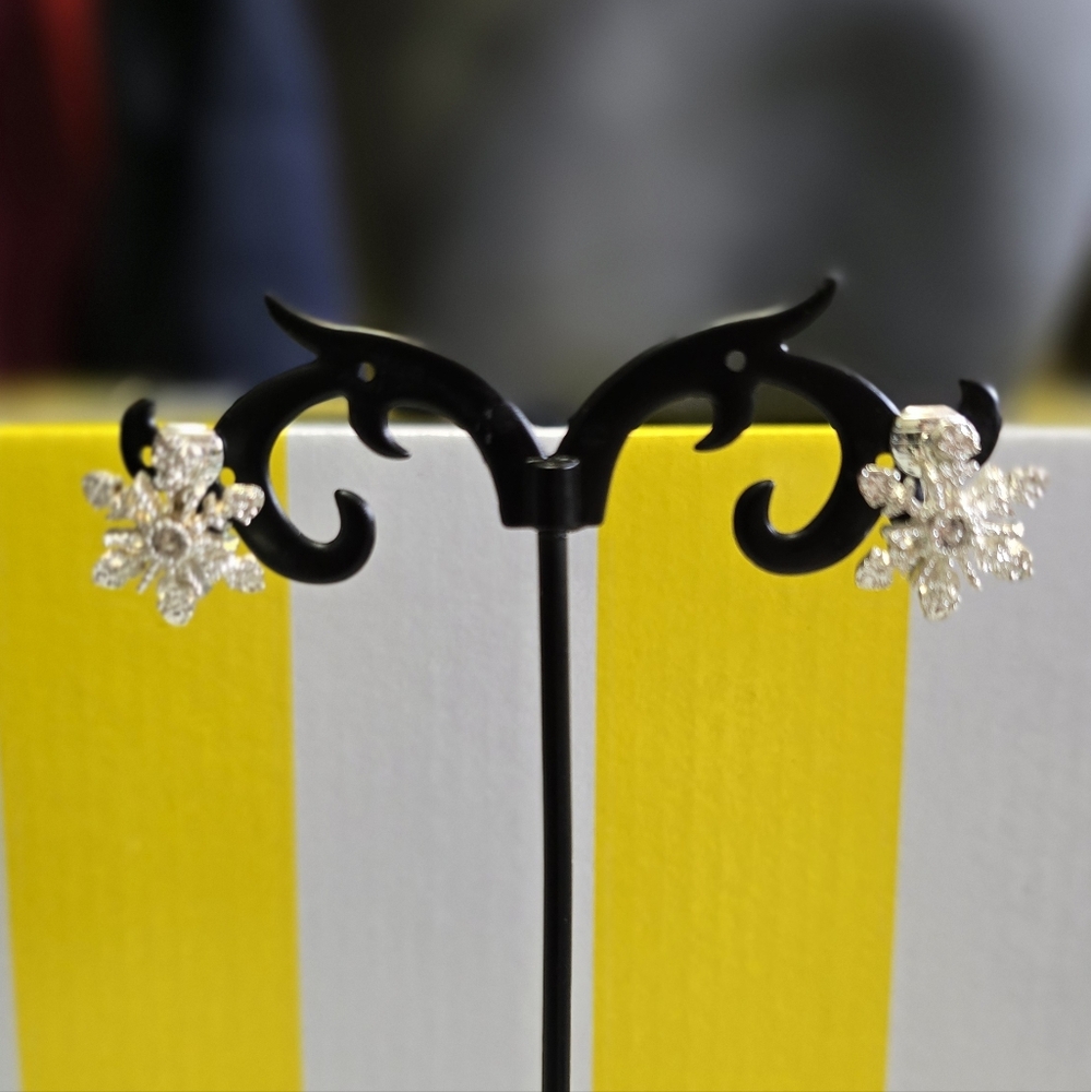 Avon Elegant Silver Snowflake Earrings